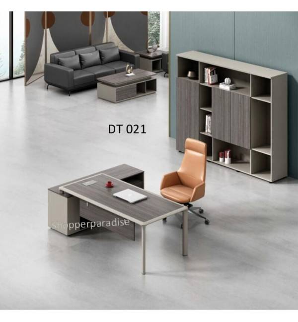 Director Table