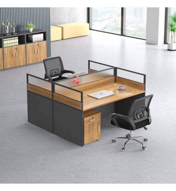 H102 Workstations With H-Panel Partition With Divider