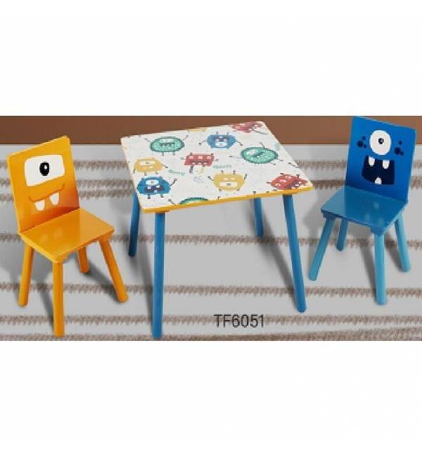 Table & Chairs